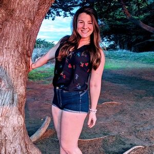 Meet your Posher, Leeanna